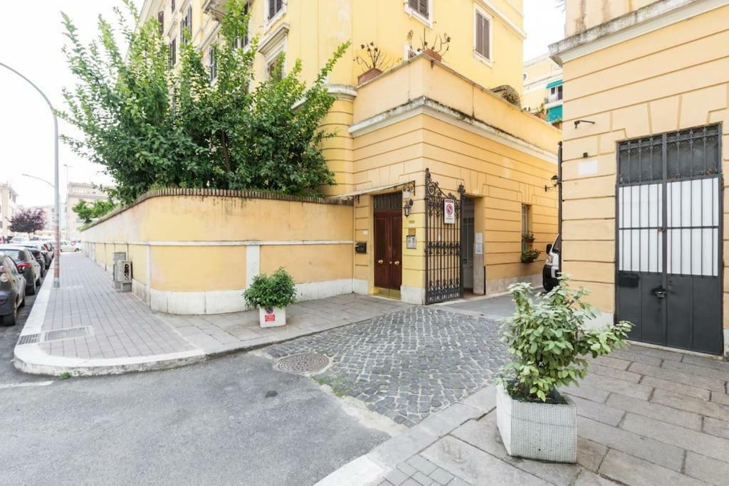Paola Guest House ローマ エクステリア 写真